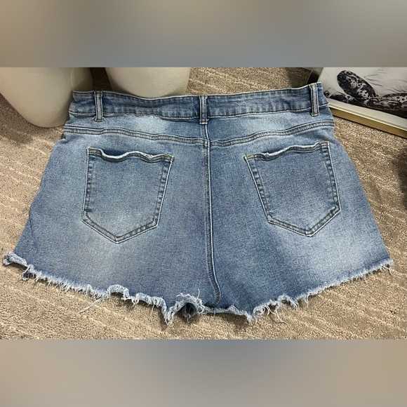 Blue jean shorts - Picture 3 of 3